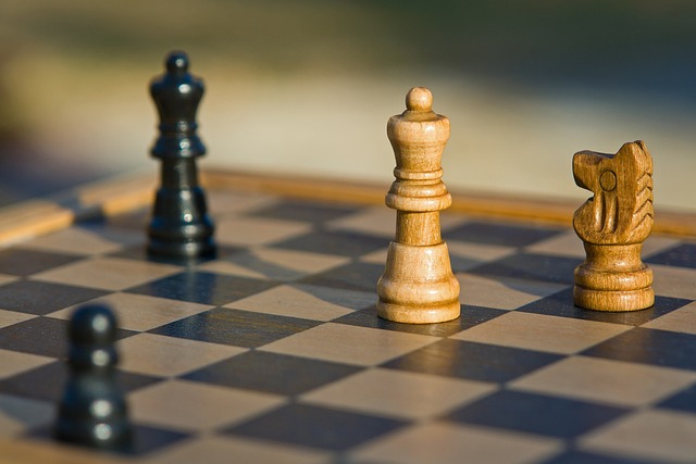 Van pionnen tot tronen: een diepgaande verkenning van bordspellen, hun strategieën, historie en ontwerp